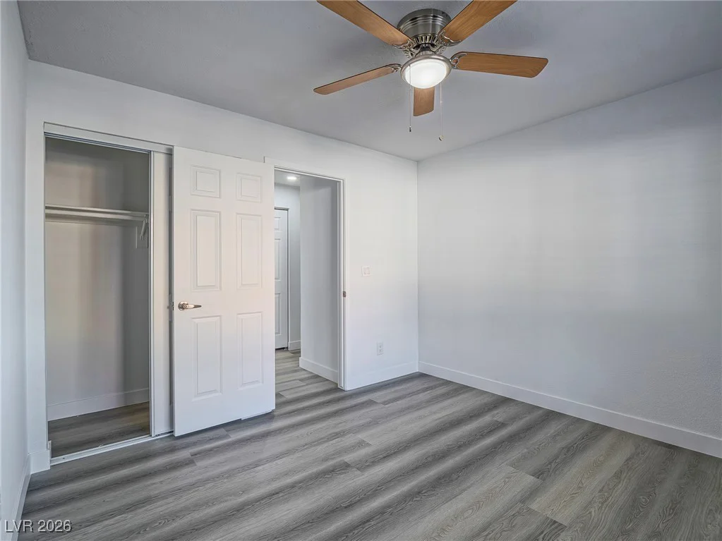 1375 Hacienda, Las Vegas, NV 89119