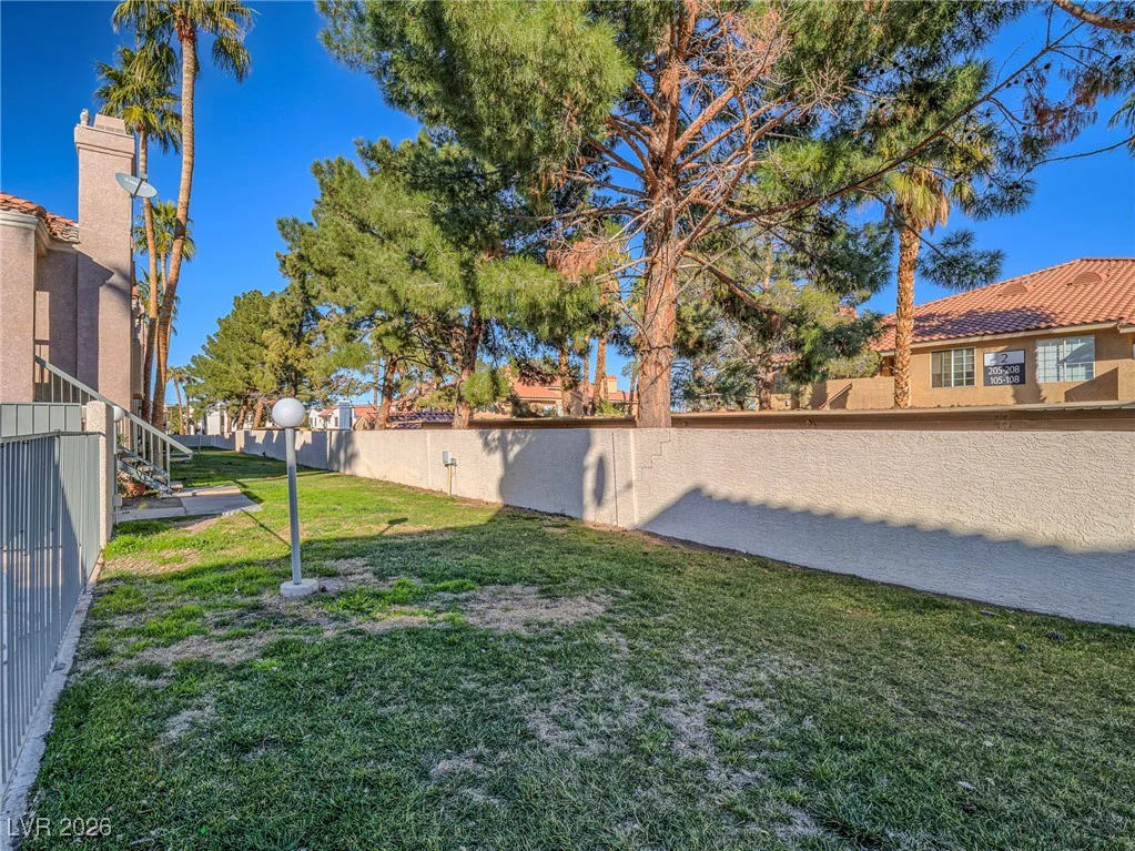 1375 Hacienda, Las Vegas, NV 89119
