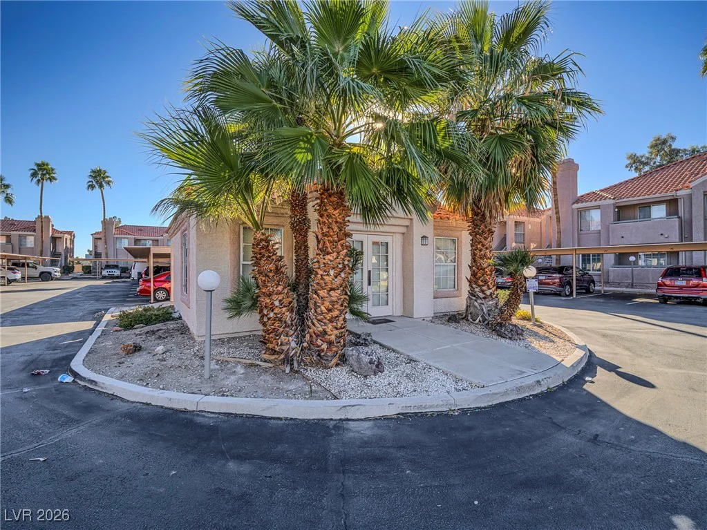 1375 Hacienda, Las Vegas, NV 89119