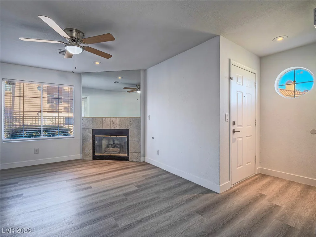 1375 Hacienda, Las Vegas, NV 89119