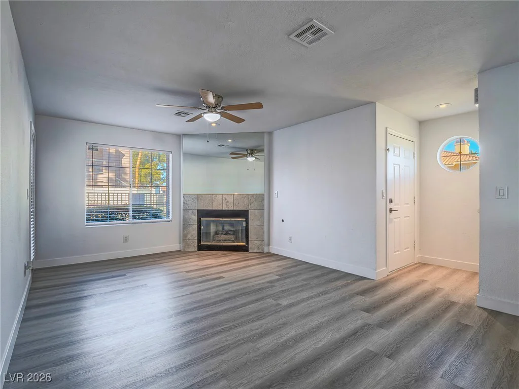 1375 Hacienda, Las Vegas, NV 89119
