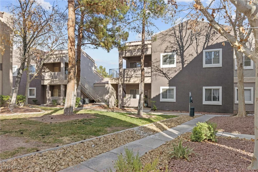 5250 Rainbow, Las Vegas, NV 89118