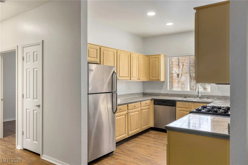 5250 Rainbow, Las Vegas, NV 89118