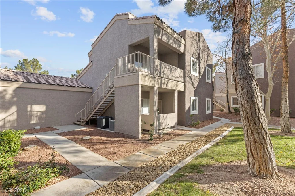 5250 Rainbow, Las Vegas, NV 89118