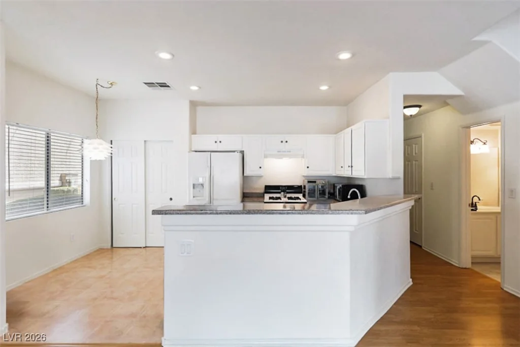 6568 Strolling Plains, Henderson, NV 89011
