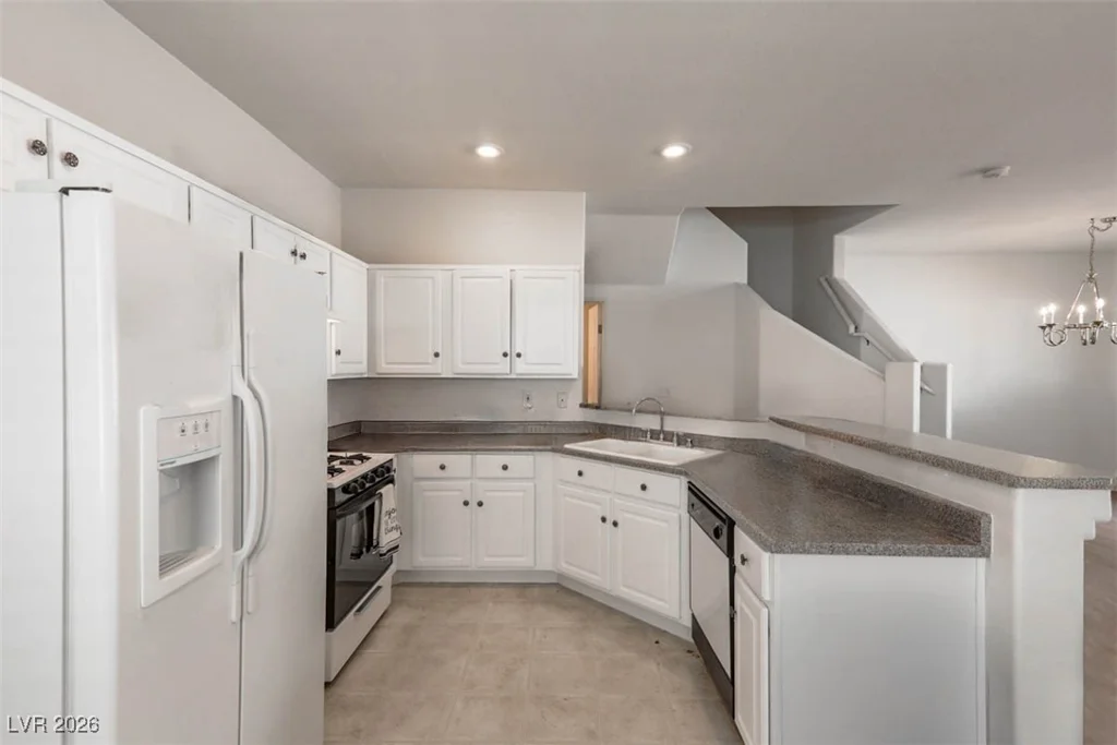 6568 Strolling Plains, Henderson, NV 89011