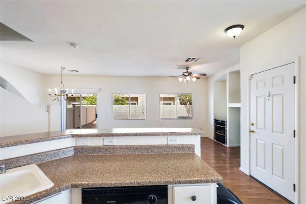6568 Strolling Plains, Henderson, NV 89011