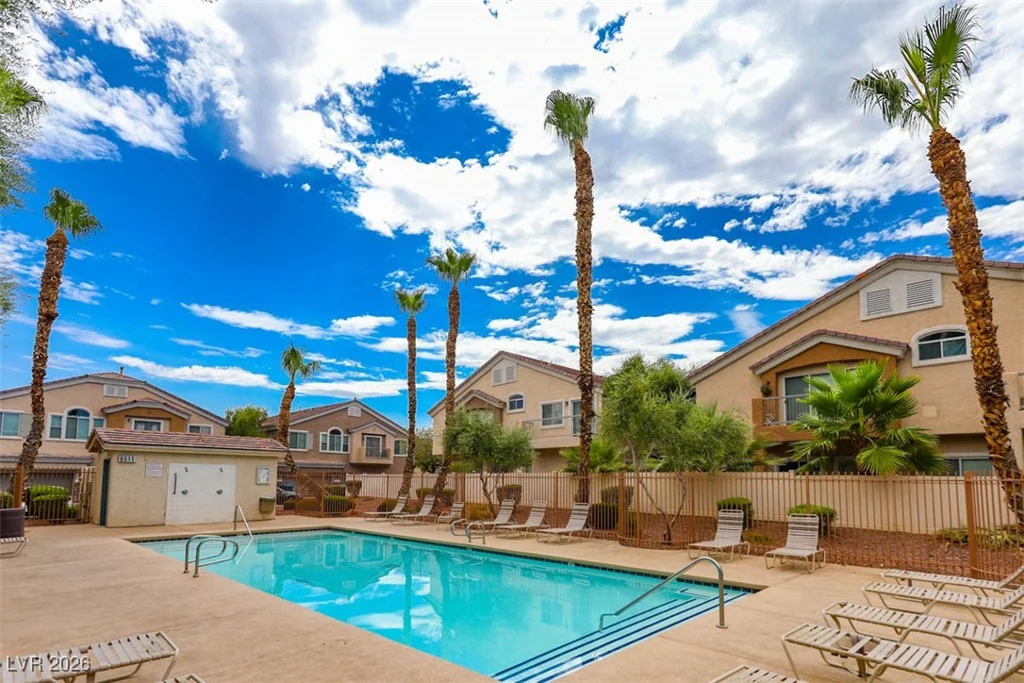 6568 Strolling Plains, Henderson, NV 89011