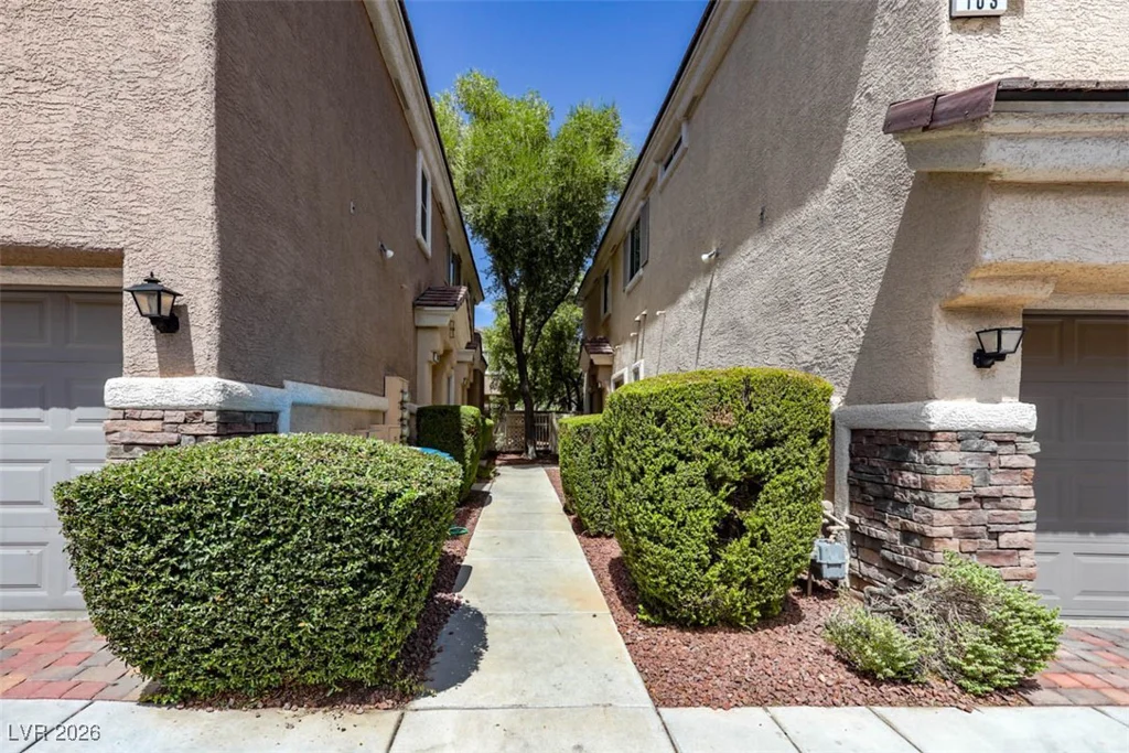 6568 Strolling Plains, Henderson, NV 89011