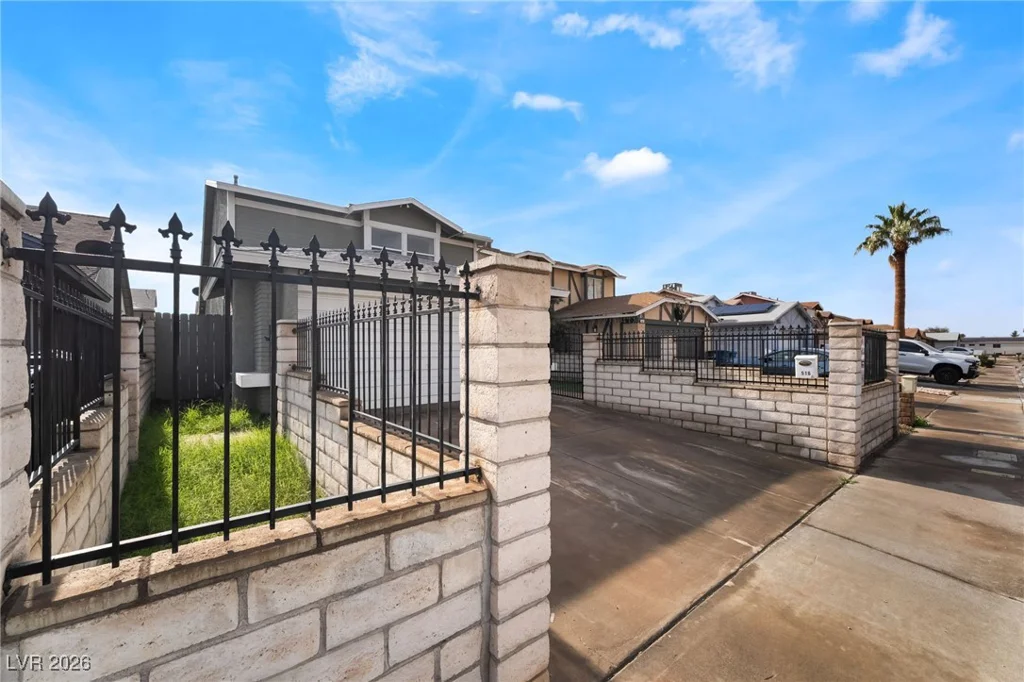 516 Inness, Henderson, NV 89011