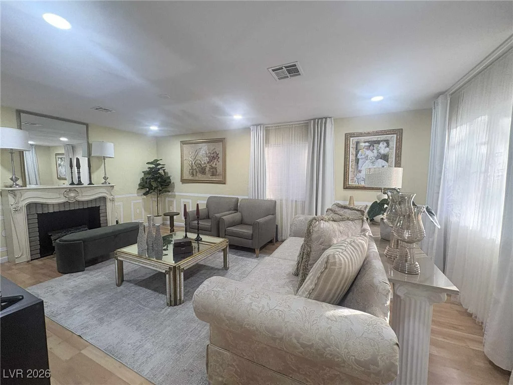 4302 Paramount, Las Vegas, NV 89115