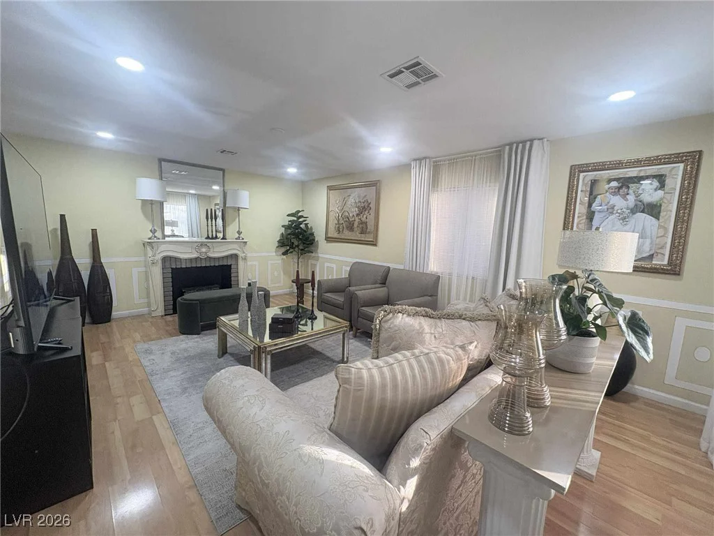 4302 Paramount, Las Vegas, NV 89115