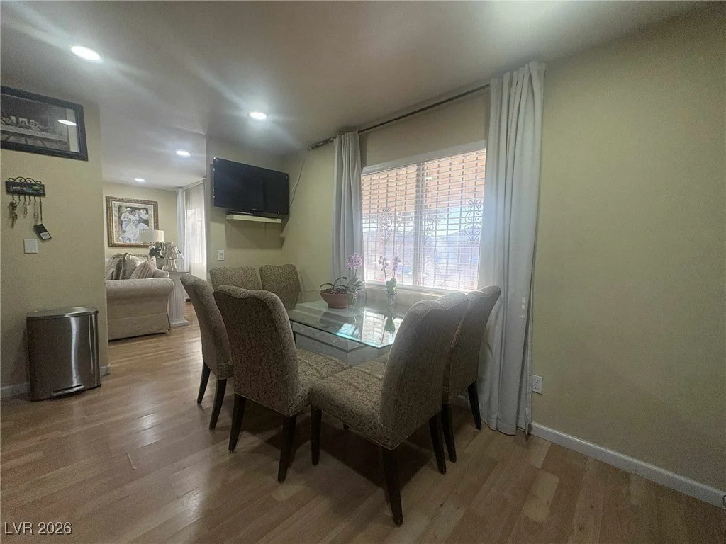4302 Paramount, Las Vegas, NV 89115