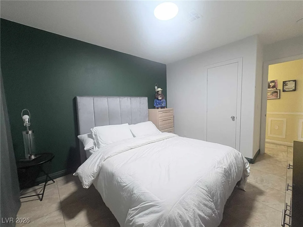 4302 Paramount, Las Vegas, NV 89115
