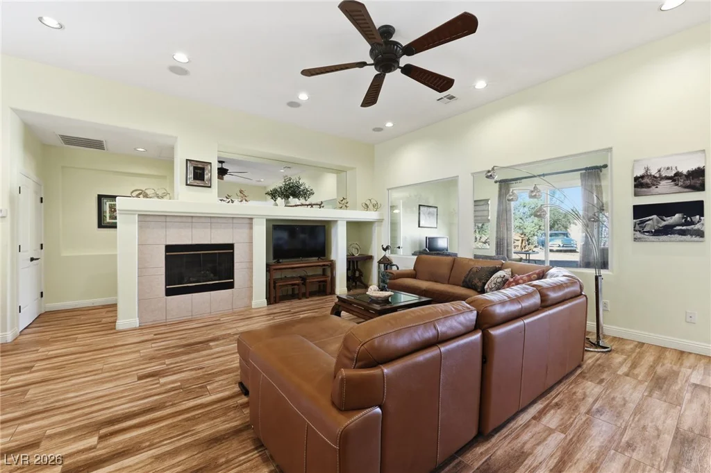 8720 James Raul, Las Vegas, NV 89143