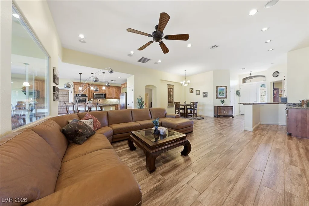 8720 James Raul, Las Vegas, NV 89143