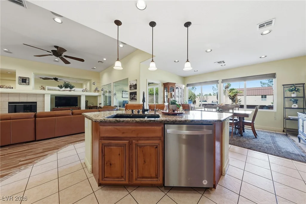8720 James Raul, Las Vegas, NV 89143
