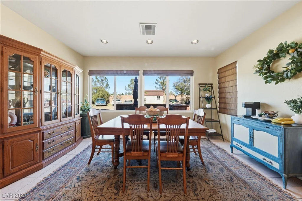 8720 James Raul, Las Vegas, NV 89143