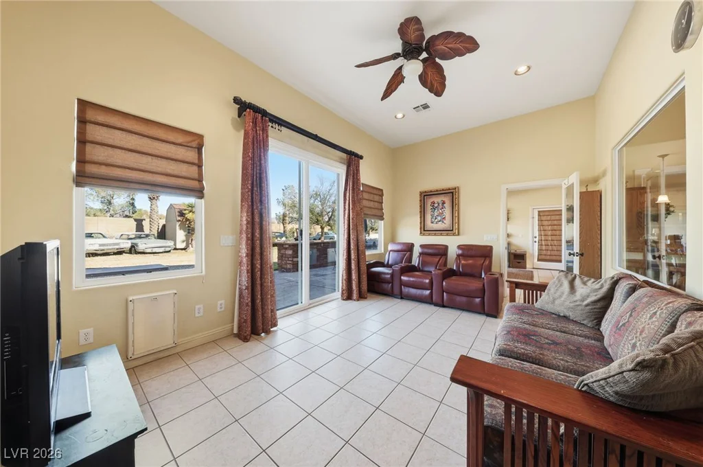 8720 James Raul, Las Vegas, NV 89143