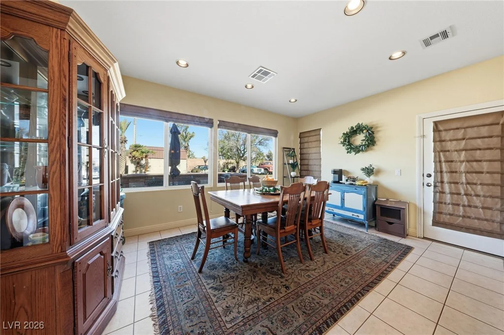 8720 James Raul, Las Vegas, NV 89143
