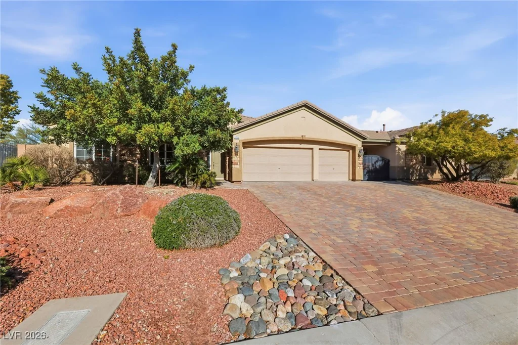 8720 James Raul, Las Vegas, NV 89143