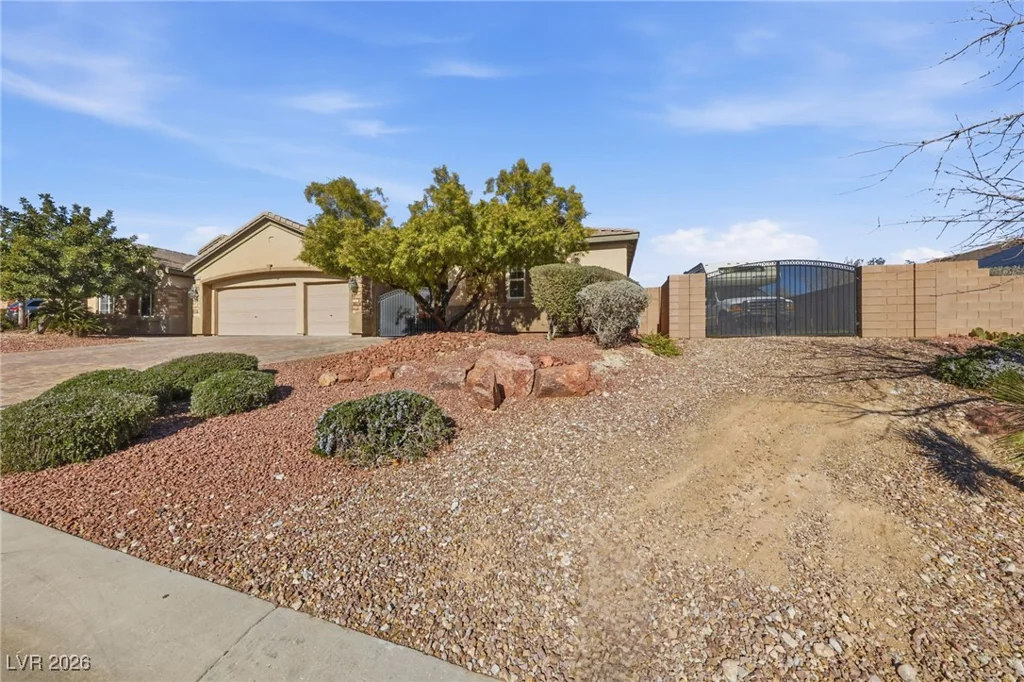 8720 James Raul, Las Vegas, NV 89143