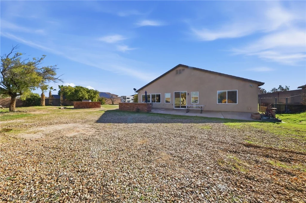 8720 James Raul, Las Vegas, NV 89143