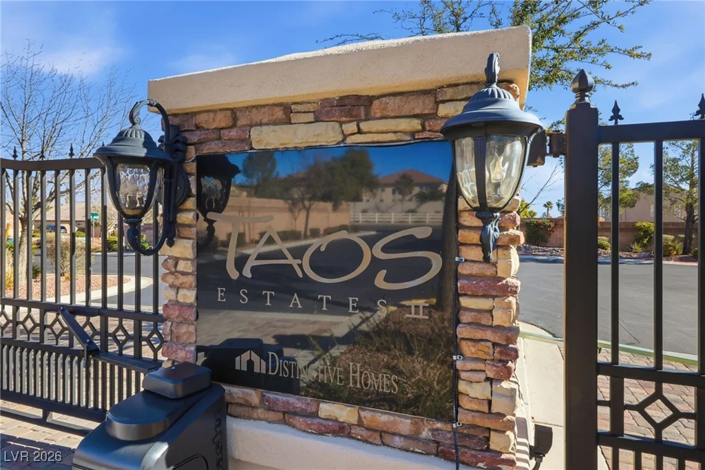 8720 James Raul, Las Vegas, NV 89143