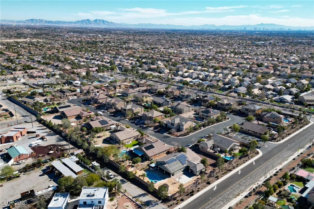 8720 James Raul, Las Vegas, NV 89143