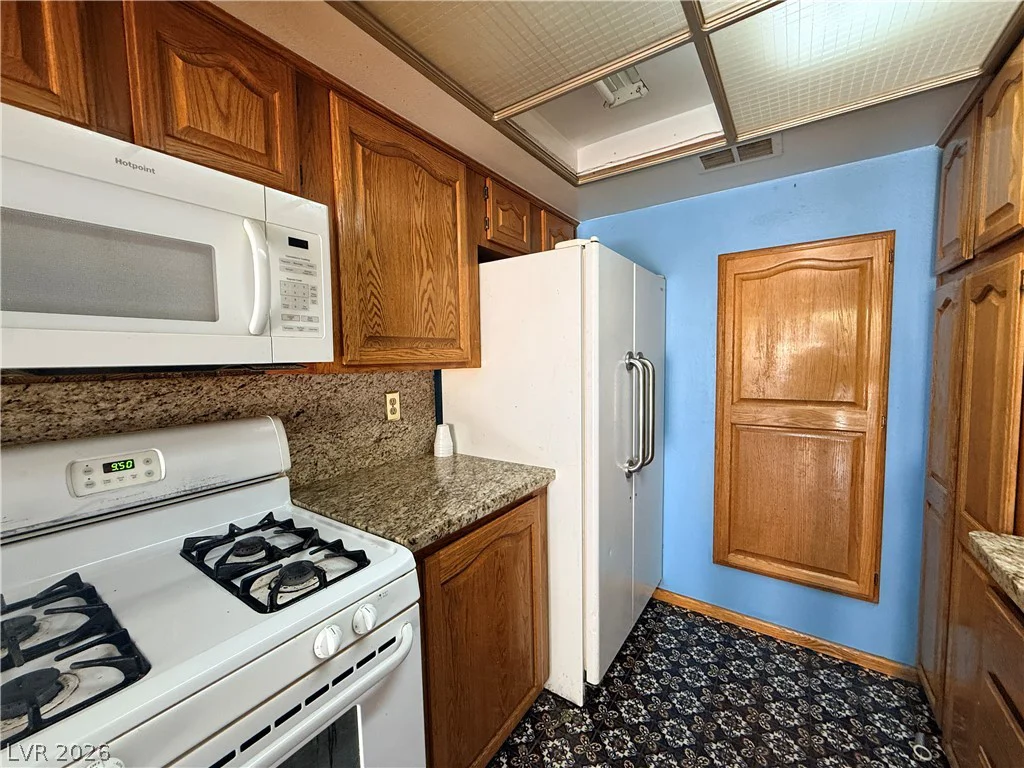 6681 Bubbling Brook, Las Vegas, NV 89107