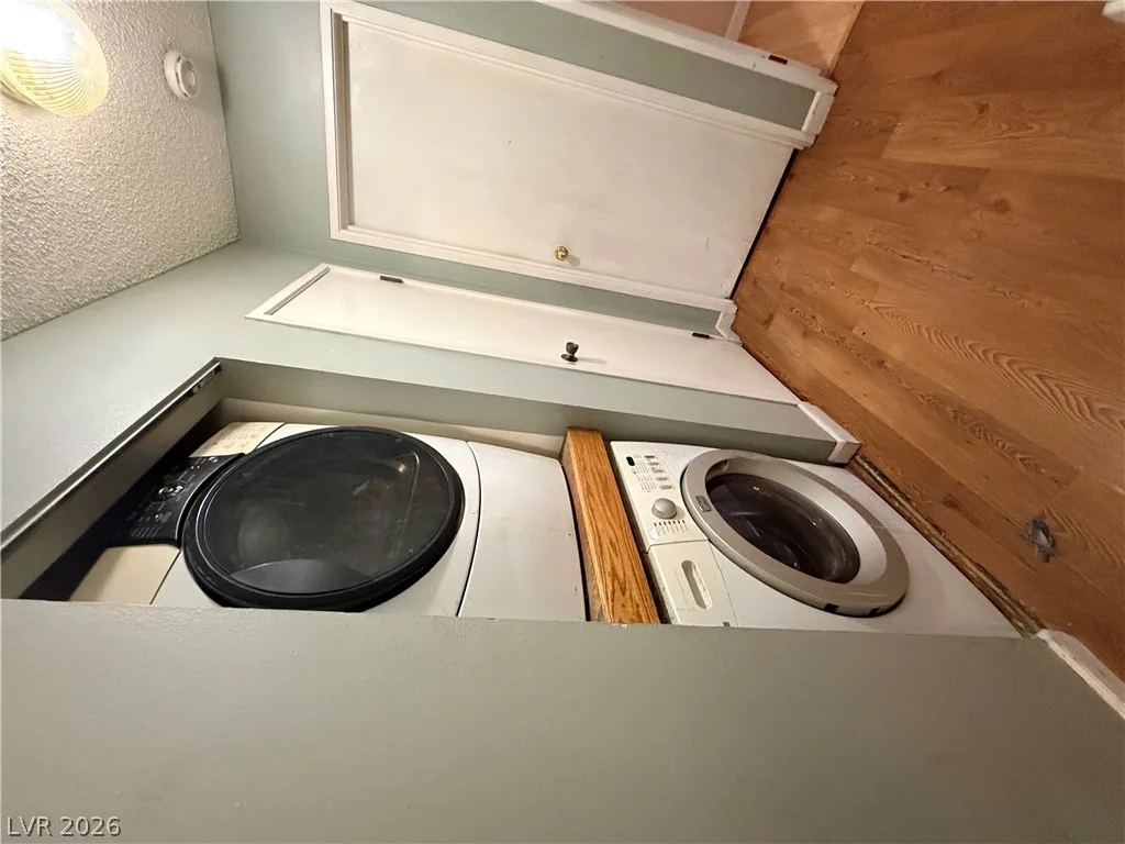 6681 Bubbling Brook, Las Vegas, NV 89107