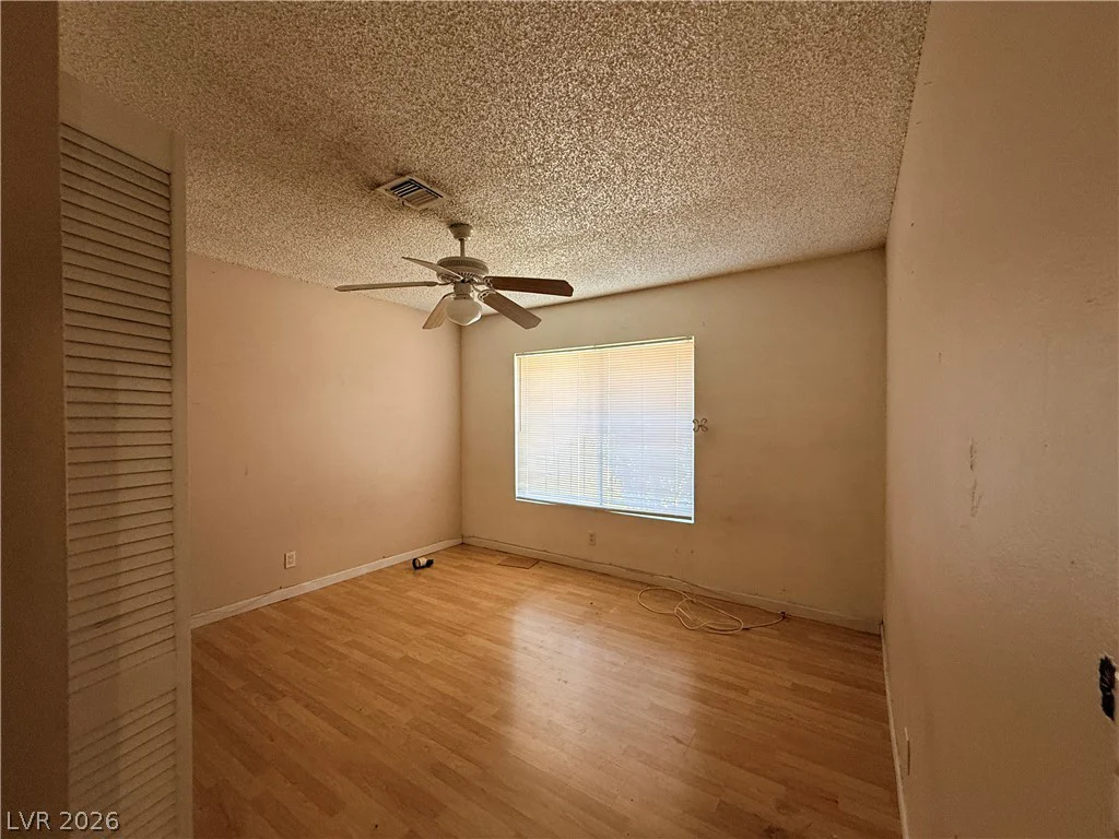 6681 Bubbling Brook, Las Vegas, NV 89107