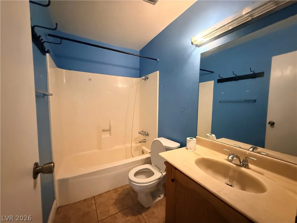 6681 Bubbling Brook, Las Vegas, NV 89107