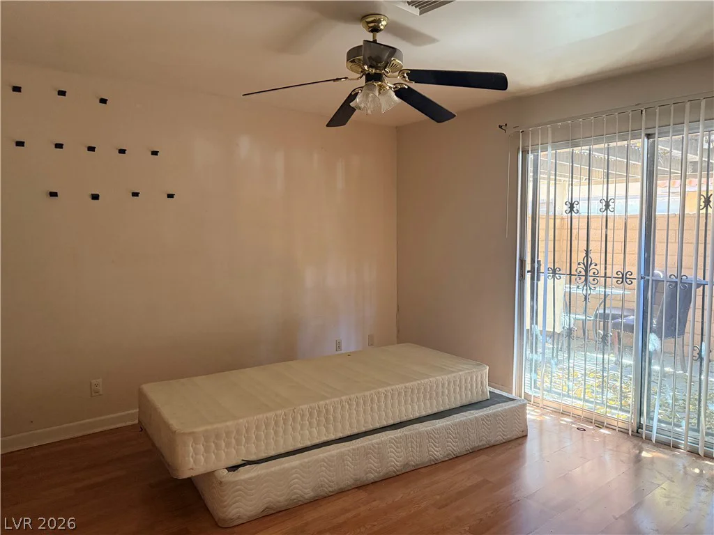 6681 Bubbling Brook, Las Vegas, NV 89107