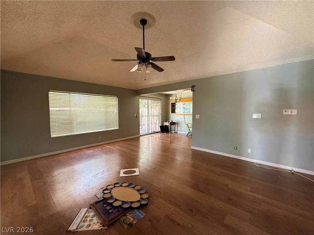 6681 Bubbling Brook, Las Vegas, NV 89107