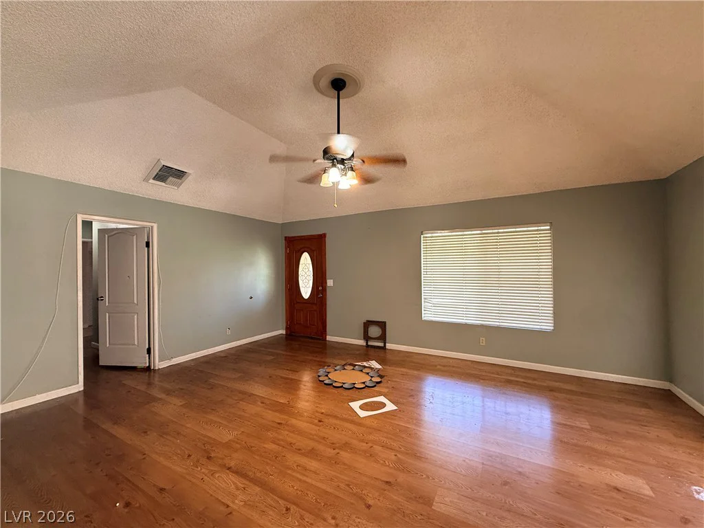 6681 Bubbling Brook, Las Vegas, NV 89107