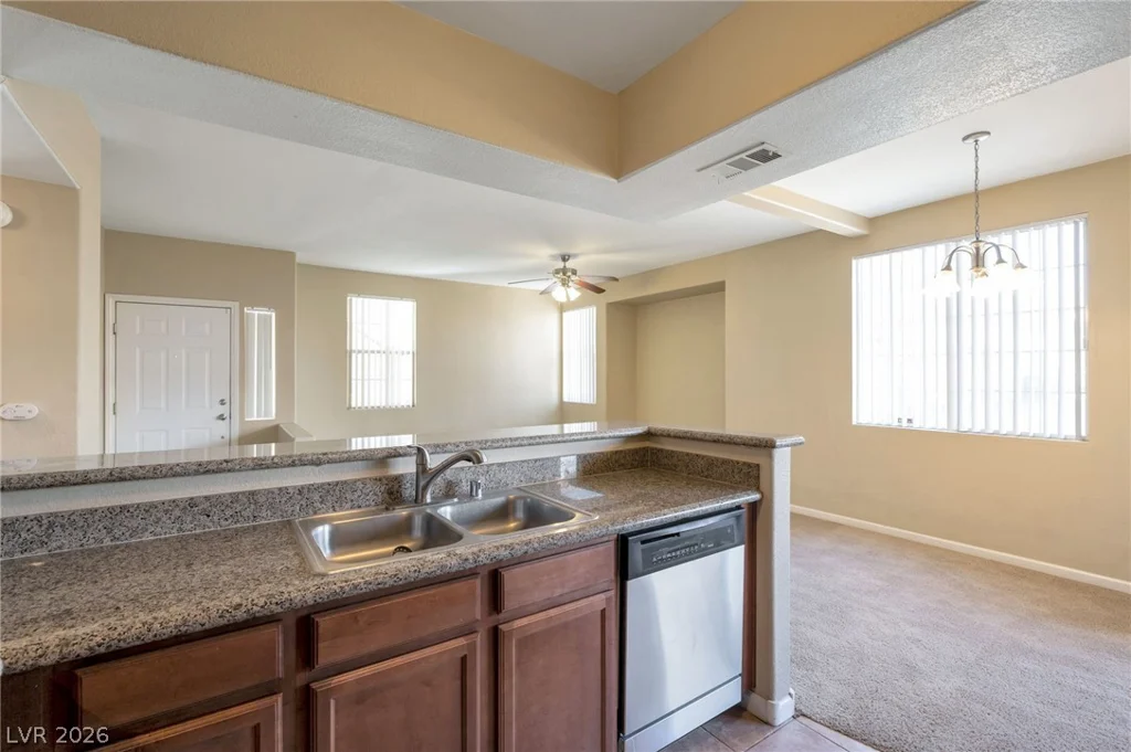 1704 Queen Victoria, Las Vegas, NV 89144