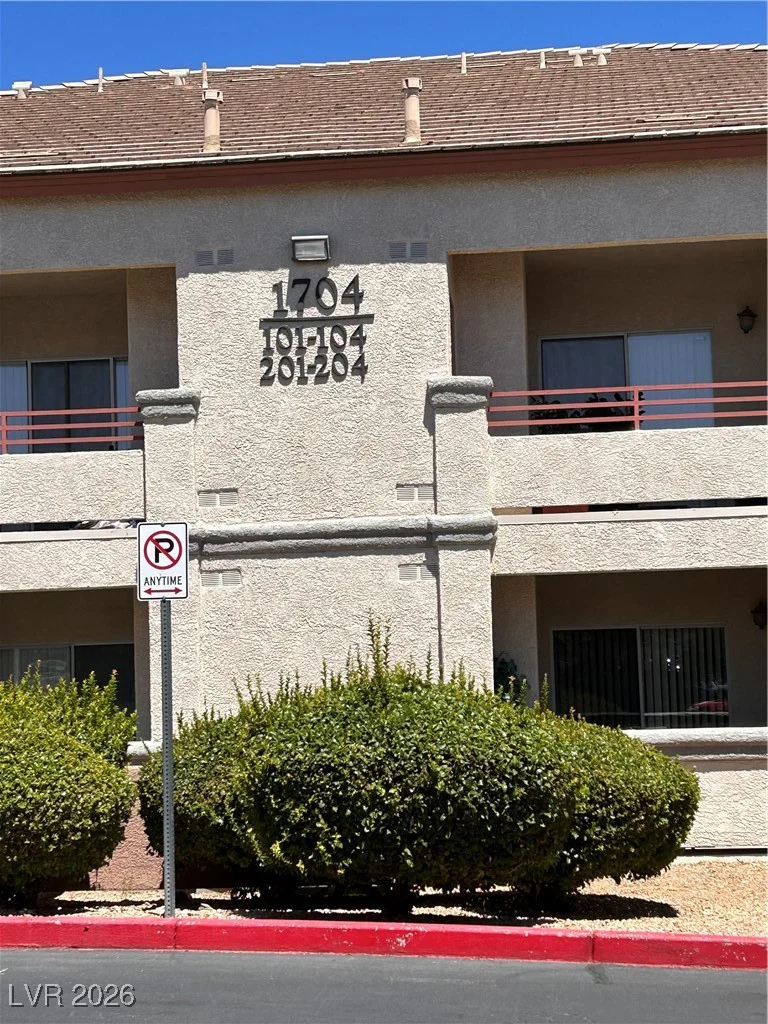 1704 Queen Victoria, Las Vegas, NV 89144