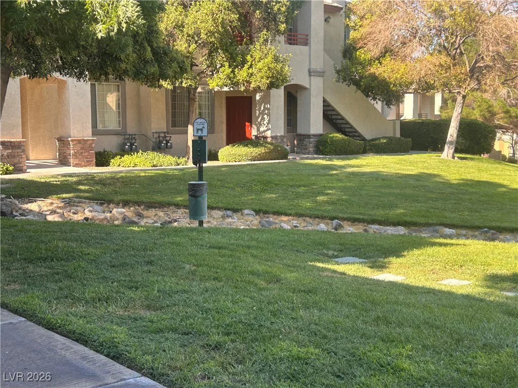 1704 Queen Victoria, Las Vegas, NV 89144