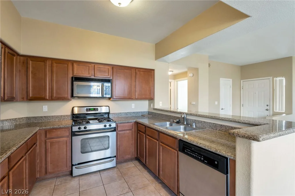 1704 Queen Victoria, Las Vegas, NV 89144