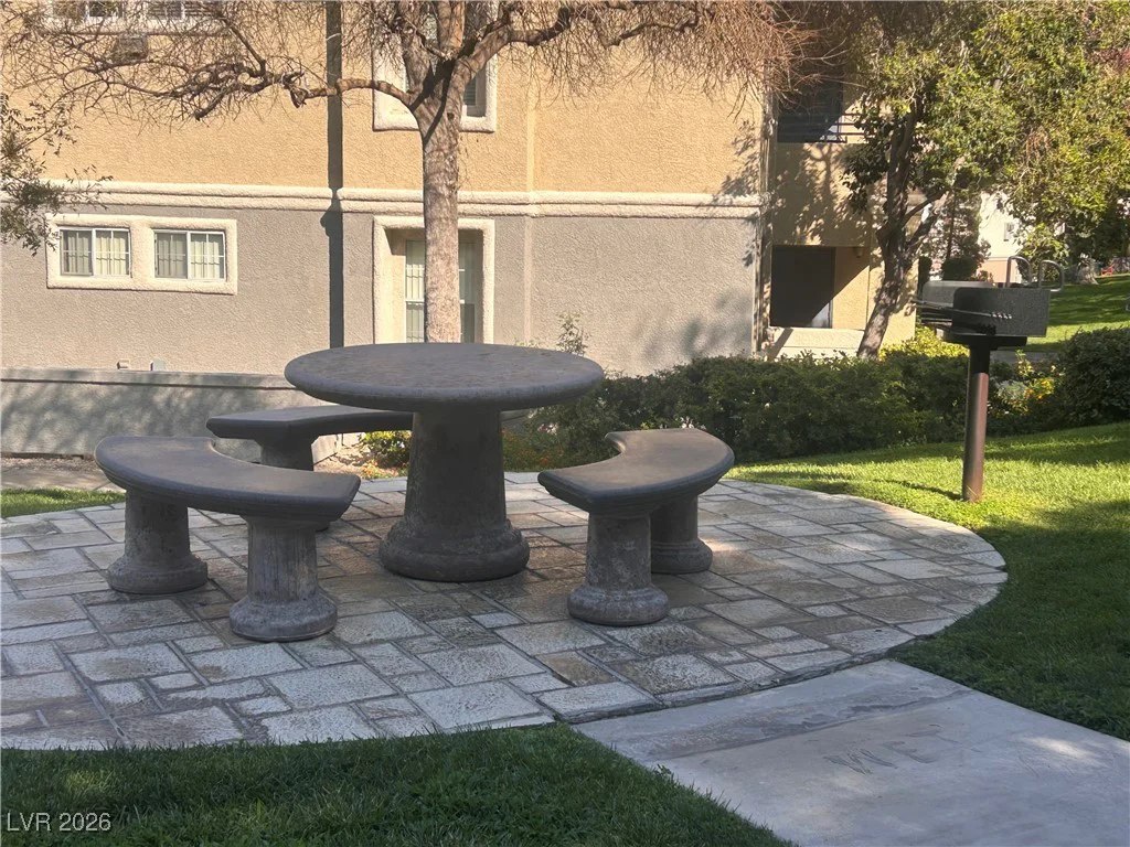 1704 Queen Victoria, Las Vegas, NV 89144