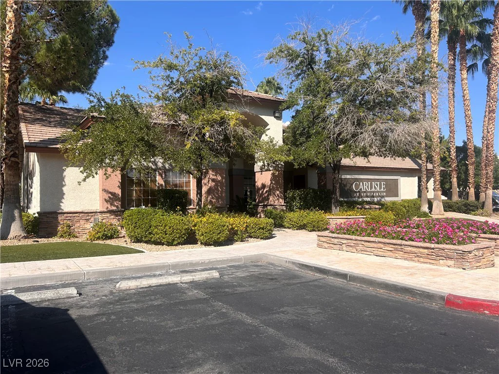 1704 Queen Victoria, Las Vegas, NV 89144
