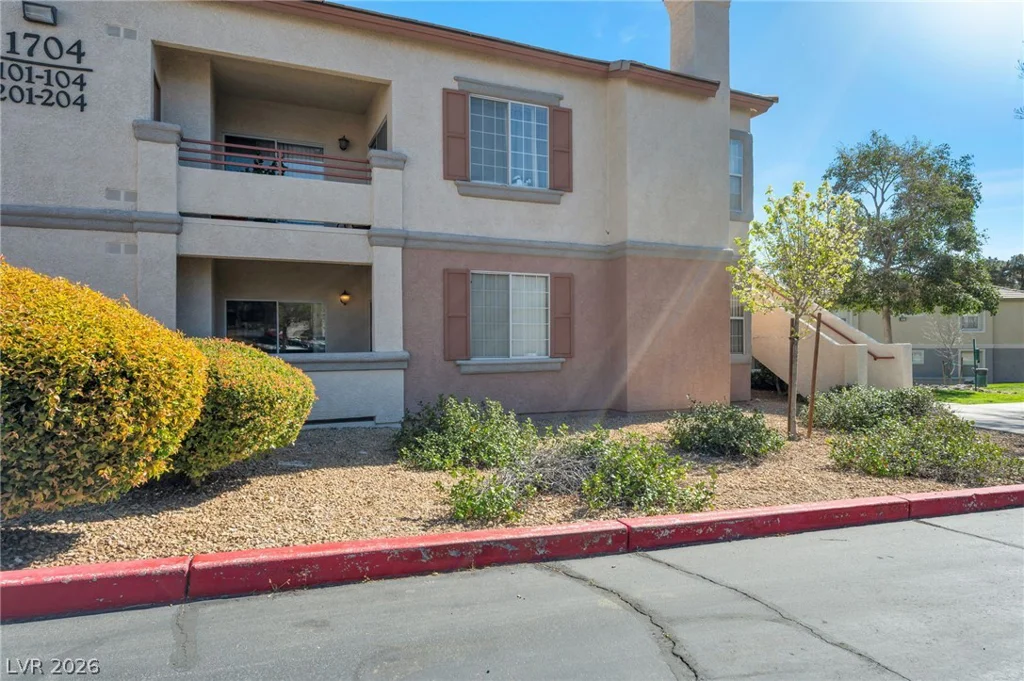 1704 Queen Victoria, Las Vegas, NV 89144