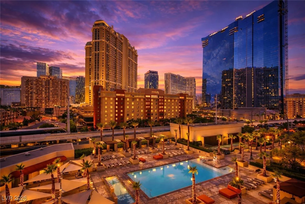 135 HARMON, Las Vegas, NV 89109