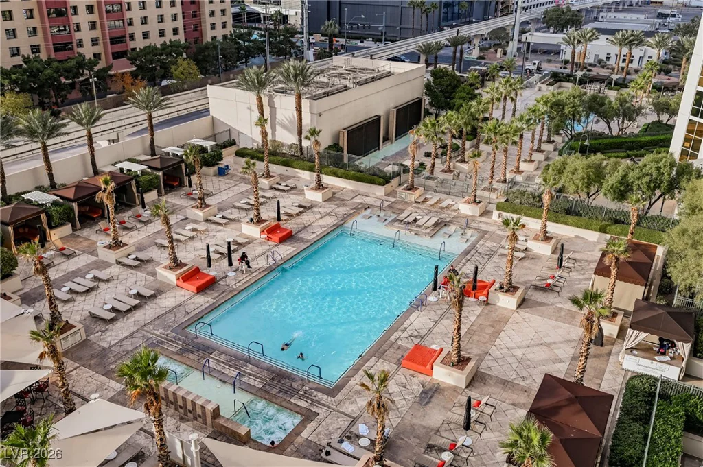 135 HARMON, Las Vegas, NV 89109