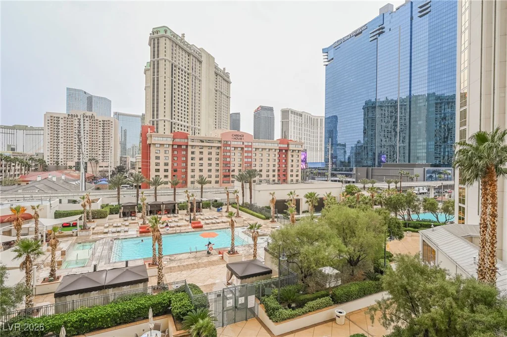 135 HARMON, Las Vegas, NV 89109