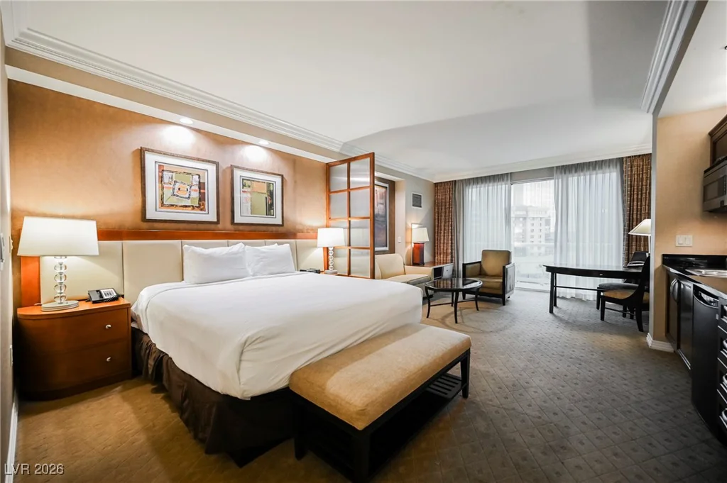 135 HARMON, Las Vegas, NV 89109