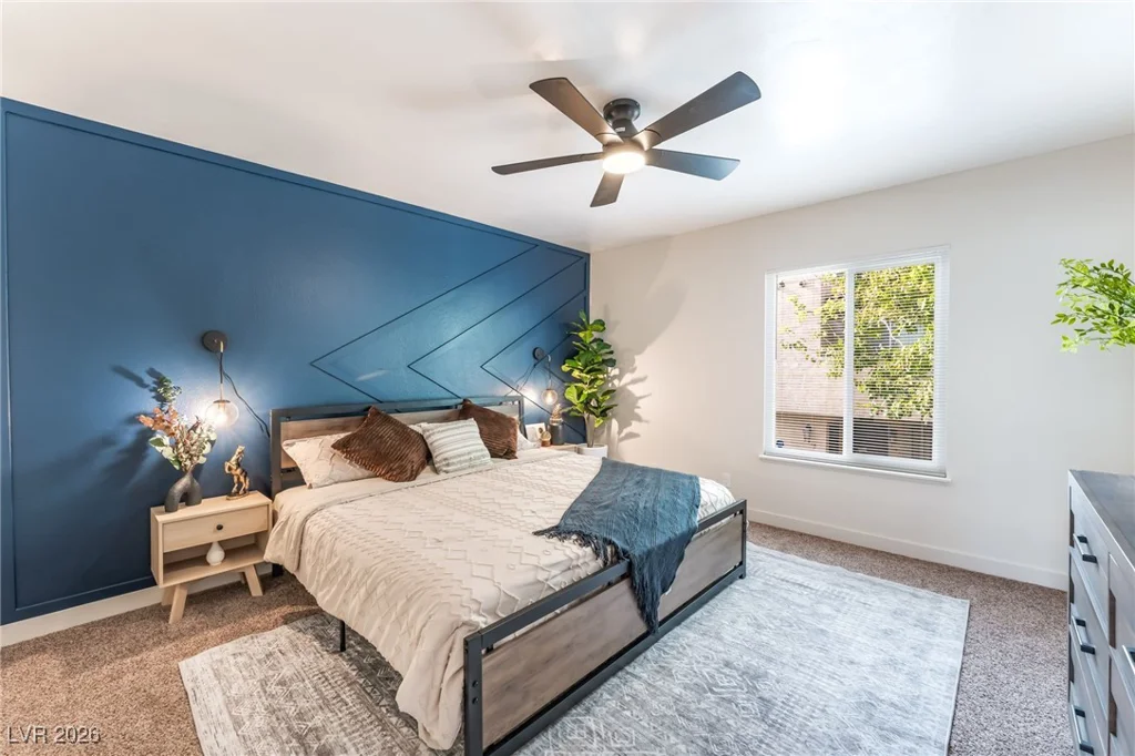 5911 Vegas, Las Vegas, NV 89108