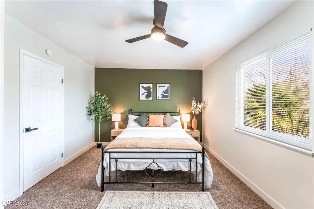 5911 Vegas, Las Vegas, NV 89108