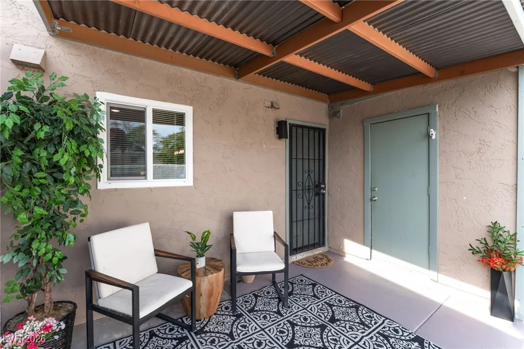 5911 Vegas, Las Vegas, NV 89108